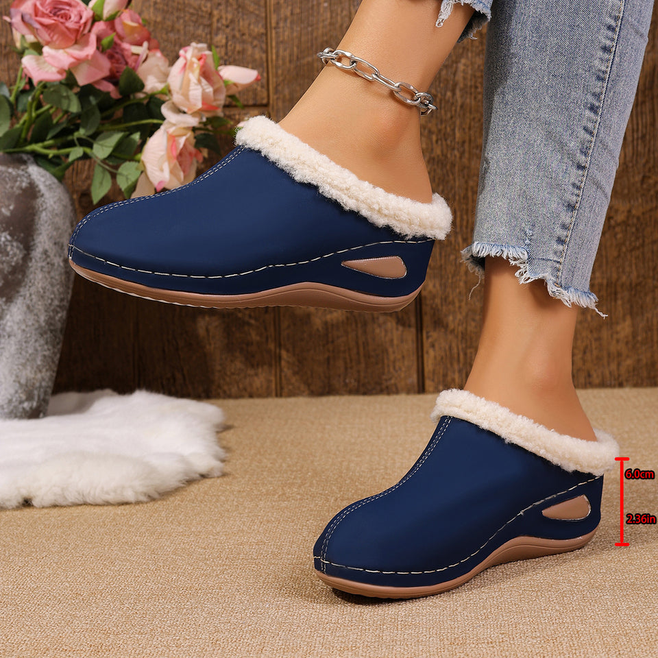 Chaussons en peluche tendance à semelle compensée pour femme