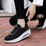 Chaussures de marche sportives pour femmes à semelle souple antidérapante