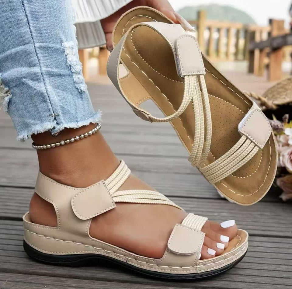 Sandales de sport légères pour femmes : confortables et élastiques avec velcro