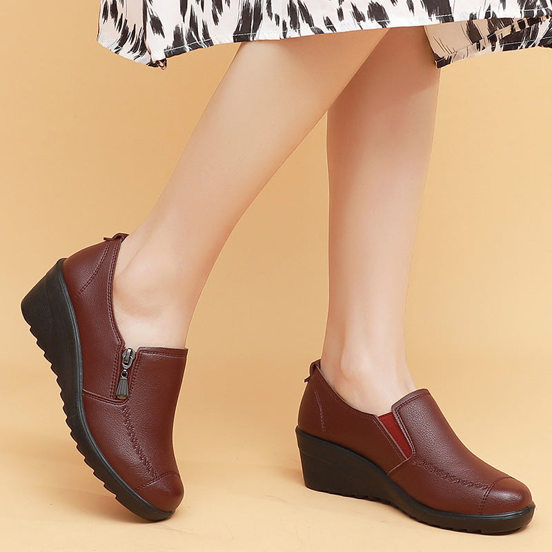 Chaussures à talons compensés en cuir pour femmes