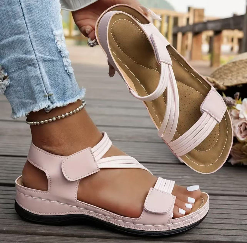 Sandales de sport légères pour femmes : confortables et élastiques avec velcro