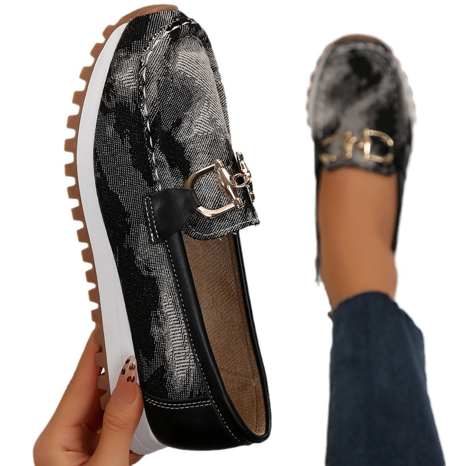 Chaussures décontractées à semelle épaisse et boucle métallique
