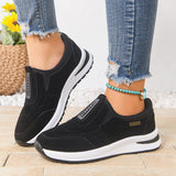 Chaussures de course confortables à enfiler pour femmes, style décontracté.