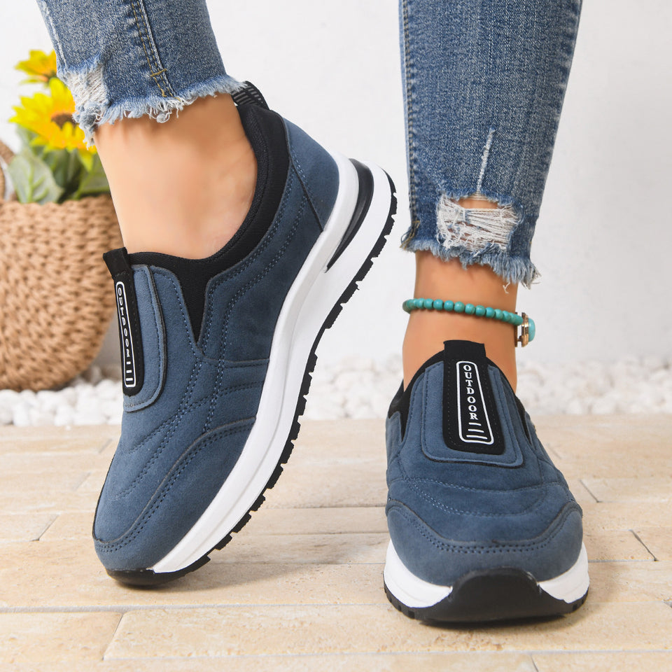 Chaussures de course confortables à enfiler pour femmes, style décontracté.