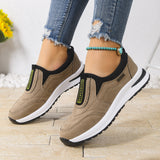 Chaussures de course confortables à enfiler pour femmes, style décontracté.