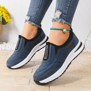 Chaussures de course confortables à enfiler pour femmes, style décontracté.